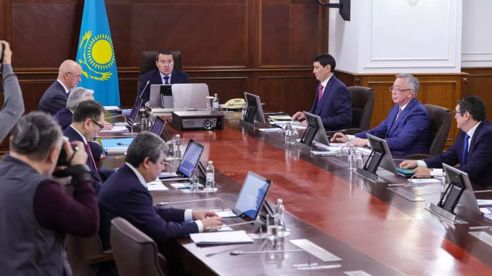 Что об отставке правительства думают депутаты в Казахстане