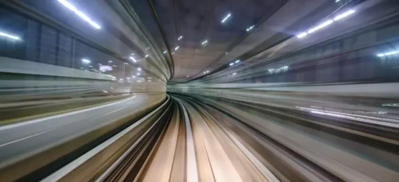 Новый вакуумный поезд показал рекордную скорость в Китае