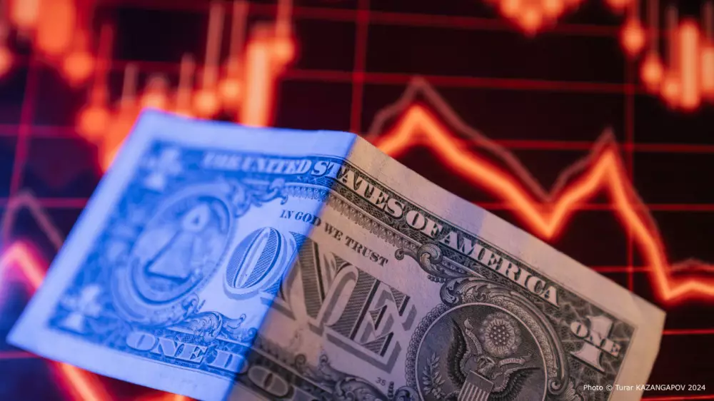 Курс доллара продолжает расти: итоги торгов 6 февраля