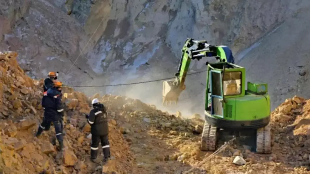 Адамдар мінген автобус жер астына түсіп кеткен: іздеу жұмыстары қайта жалғасты