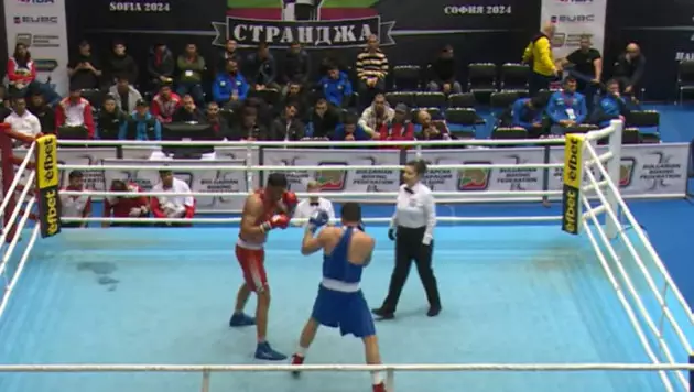 Казахстан понес потерю на малом ЧМ по боксу