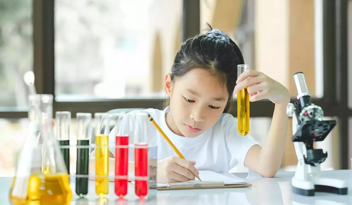 Центры для детей: депутаты призвали развивать научную грамотность у школьников