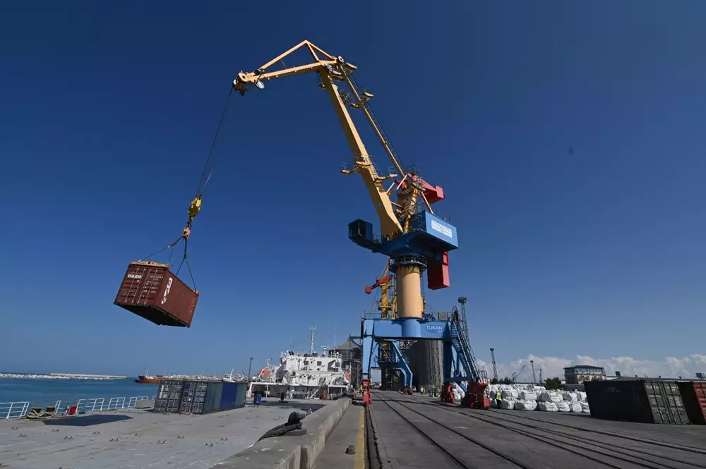 В два раза выросла перевалка контейнеров через порт Актау по ТМТМ в январе этого года 