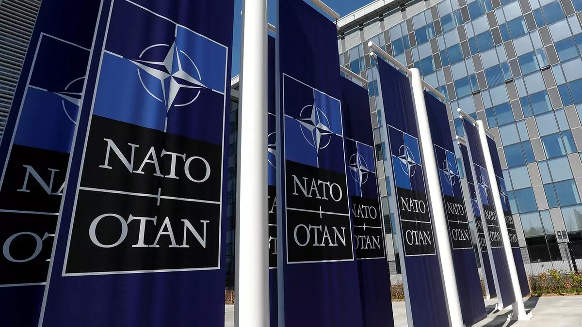 Альянс НАТО исключит Украину из предстоящего летнего саммита, заявил посол США