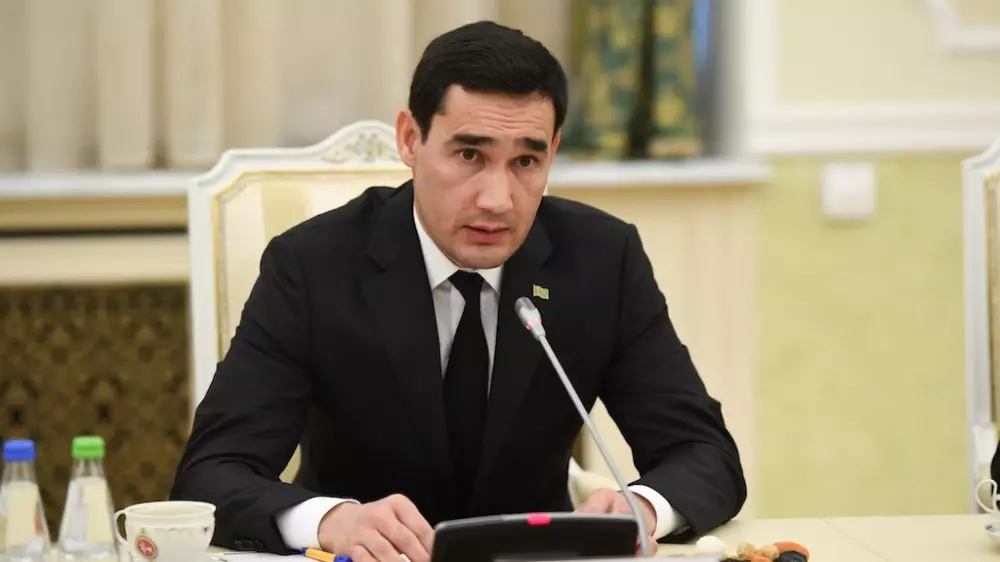 Президент Туркменистана устроил массовые увольнения министров и чиновников