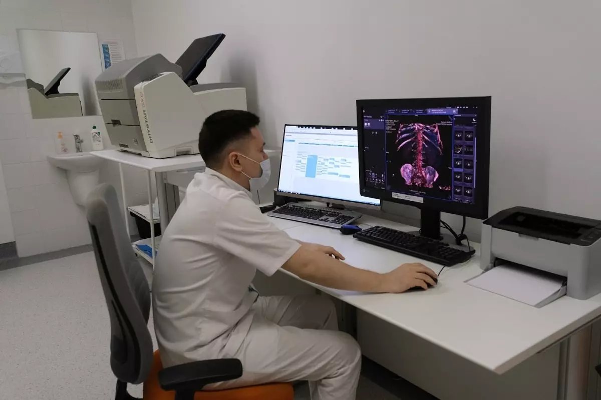 В Алматы интервенционные хирурги спасли жизнь пациенту с критическим прединфарктным состоянием