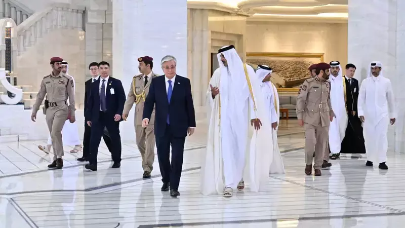 Мировая пресса обсуждает визит Токаева в Катар