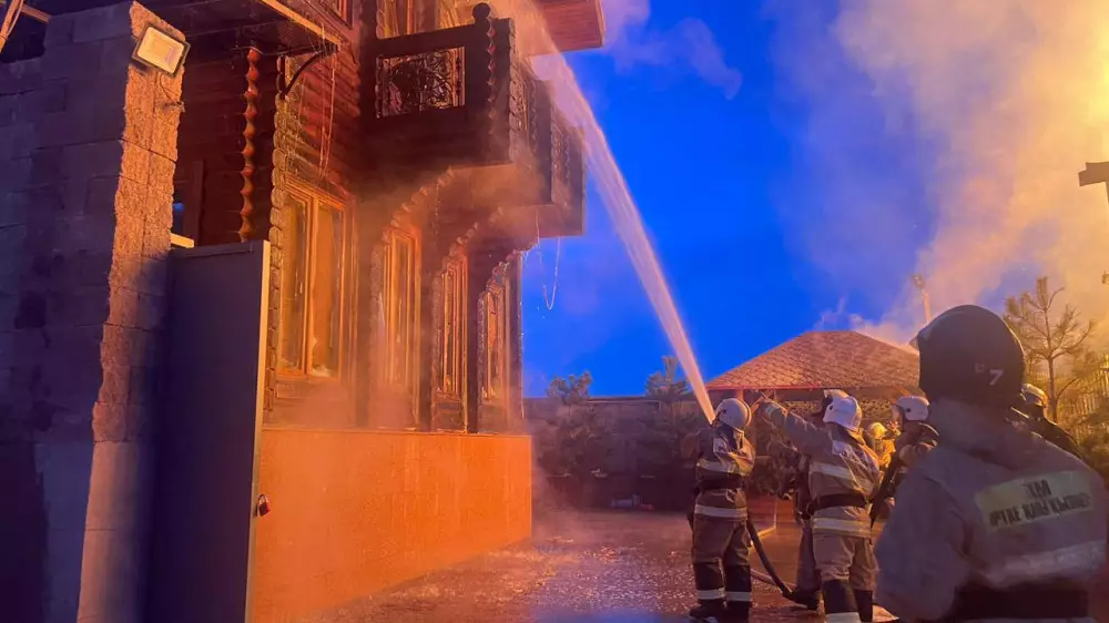 Пожар в банном комплексе Алматы потушен