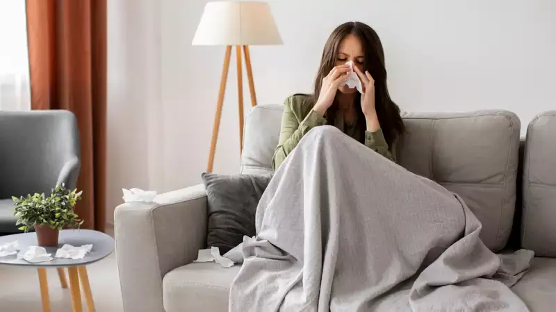 Возможно ли одновременно заболеть гриппом и коронавирусом, рассказала врач