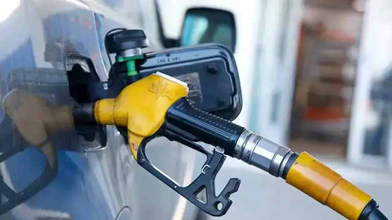 Цены на бензин планируют пересмотреть в Казахстане