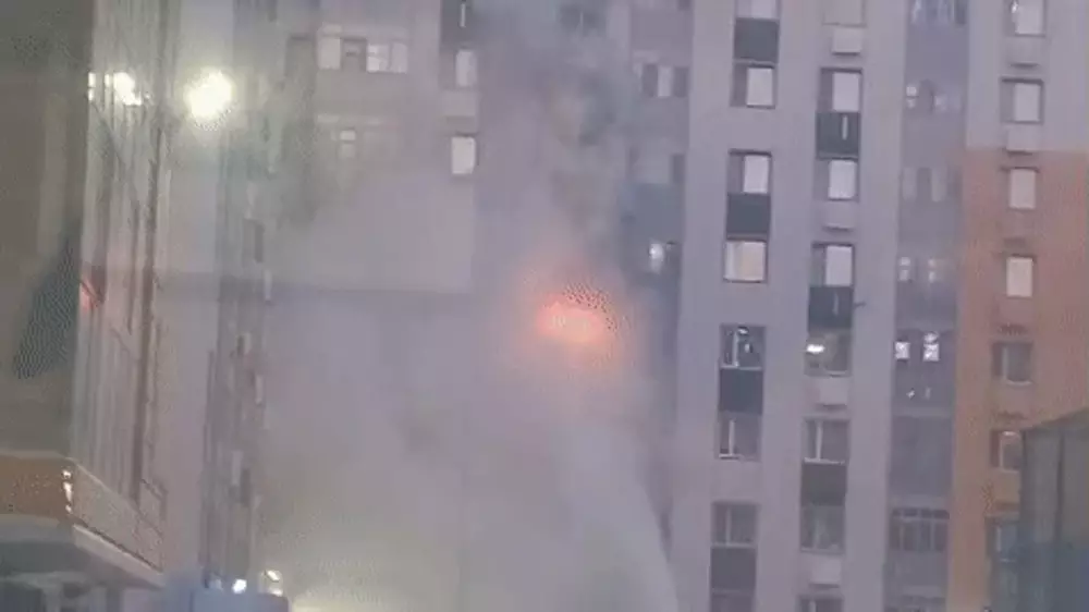 Квартира горит в многоэтажке Астаны