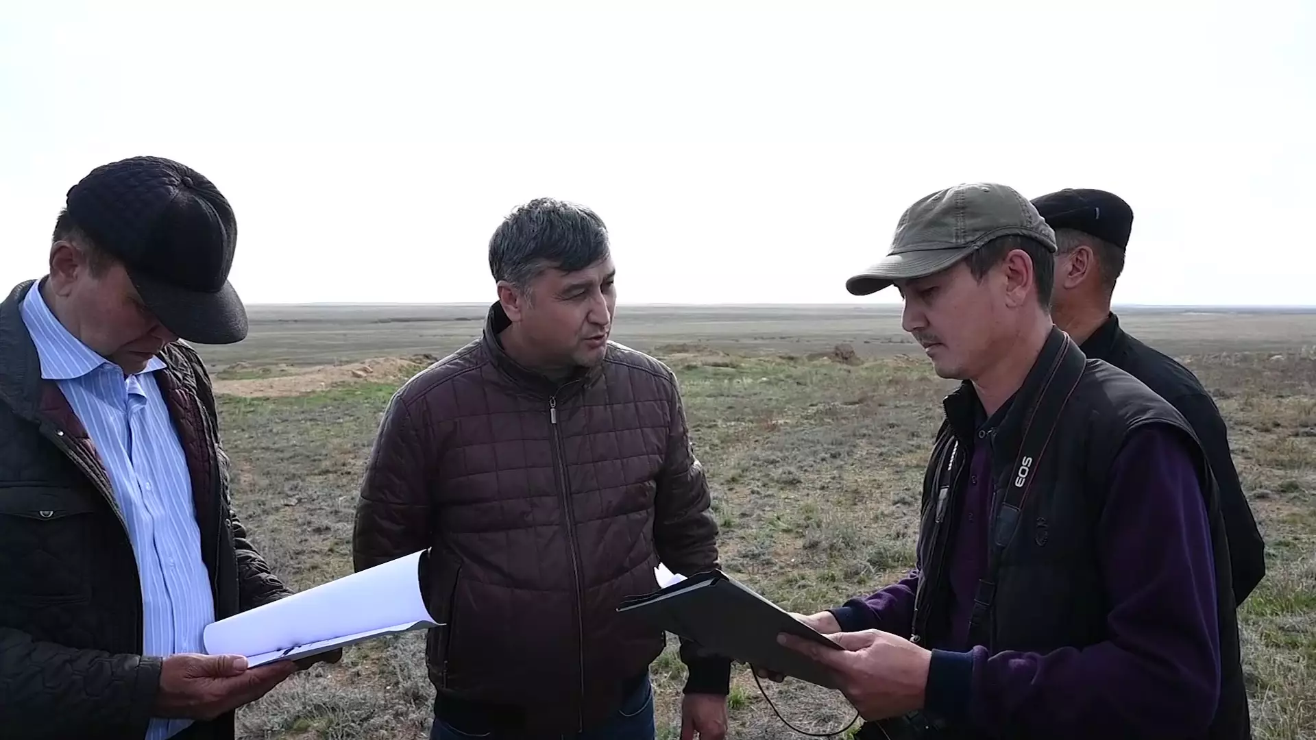 Незаконные золотодобытчики могут разрушить древний некрополь в Актюбинской области