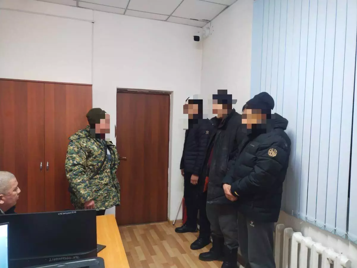 Криминальный заработок: группу лжеполицейских задержали в Казахстане