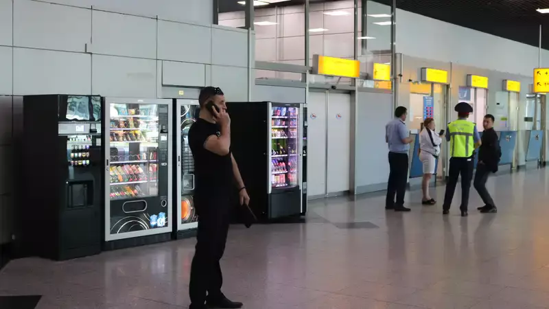 Цепная реакция: в аэропорту Алматы объяснили, почему задерживаются рейсы