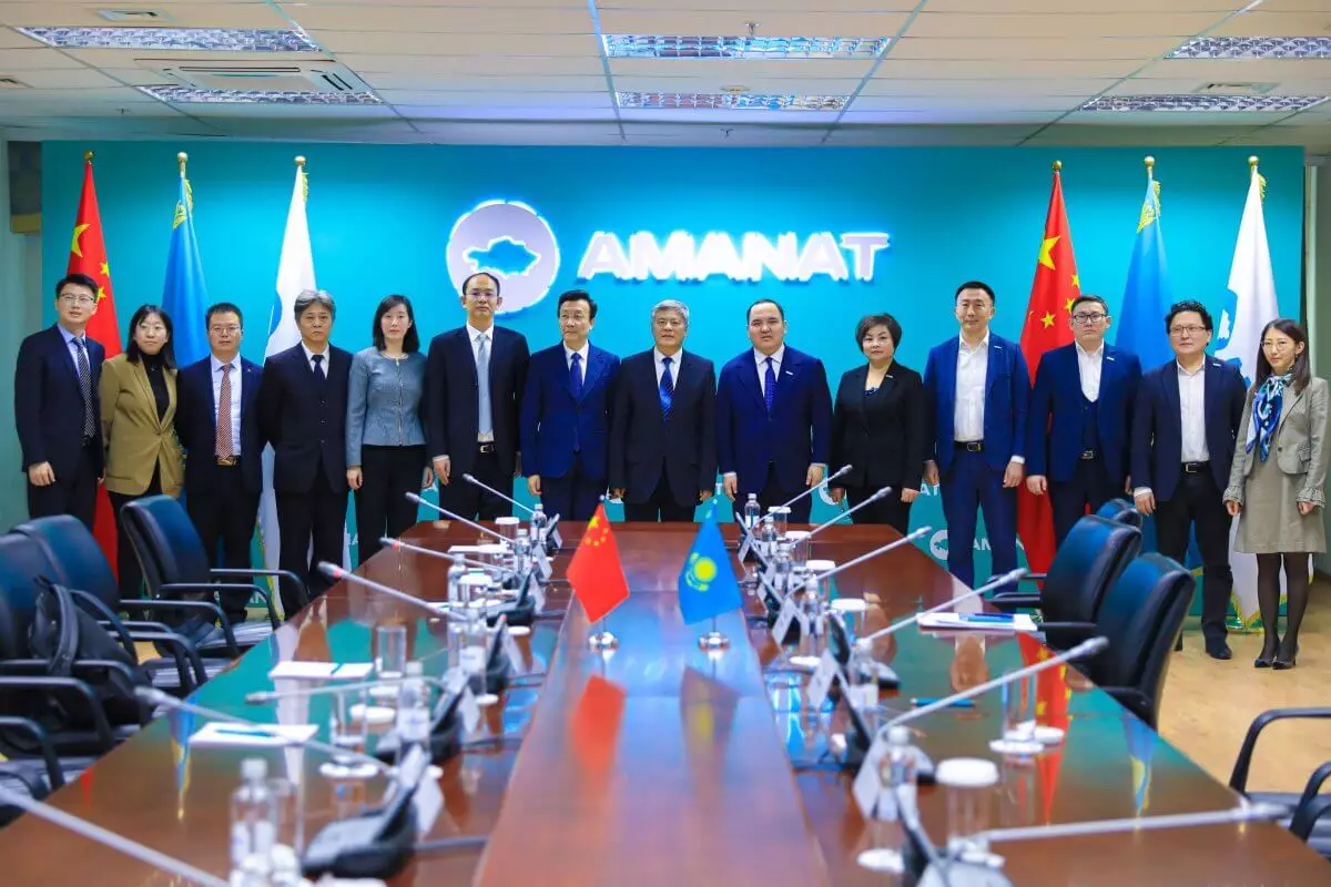 AMANAT и Компартия Китая договорились об укреплении сотрудничества