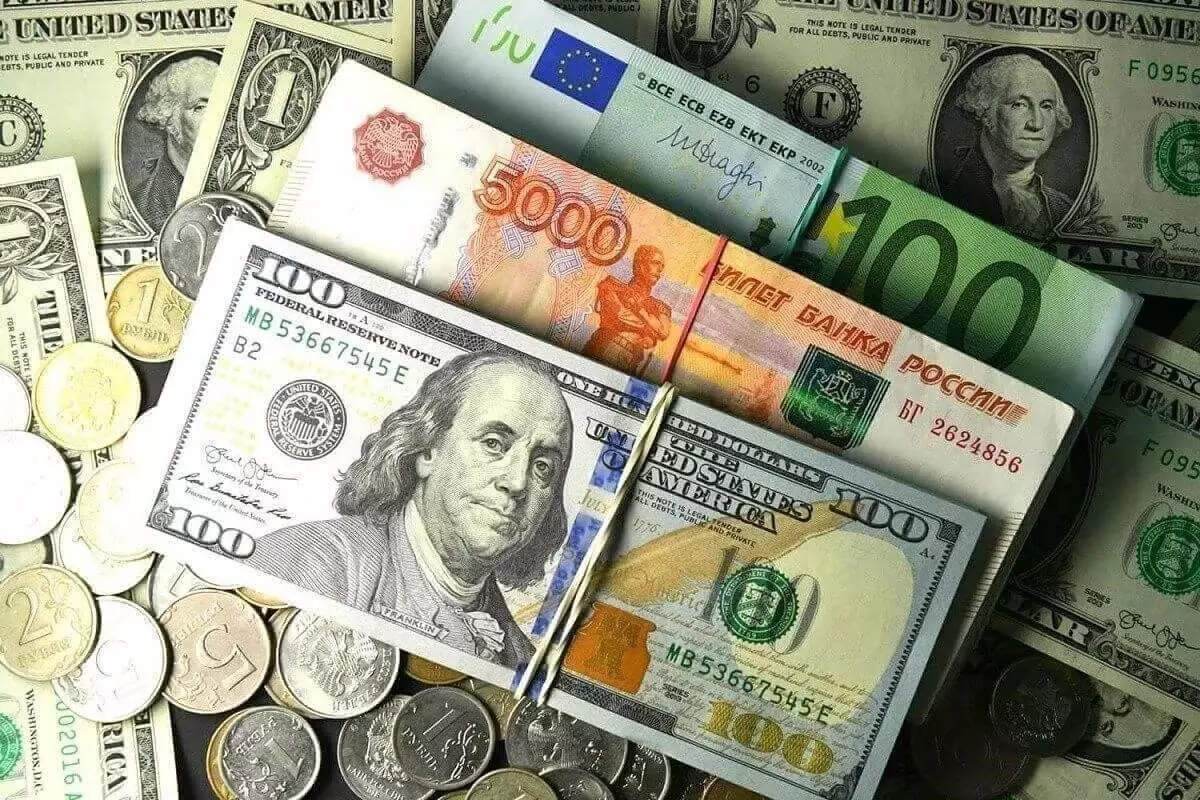 Курс валют на 20 февраля 2024 года: доллар, рубль и евро