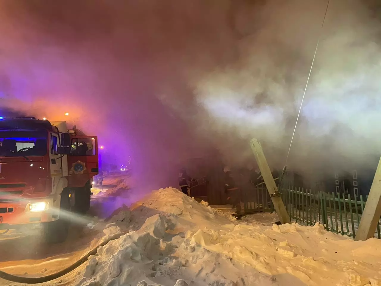 Два человека пострадали при пожаре в Петропавловске