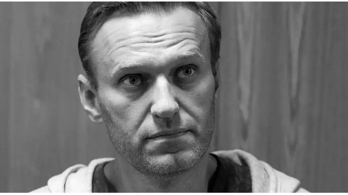 Мать Навального: следователи требуют провести похороны тайно