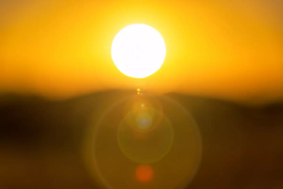 Мощнейшая за 7 лет вспышка на Солнце: чем это грозит жителям Земли