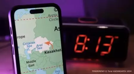 Смена часового пояса: сотовые операторы обратились к казахстанцам