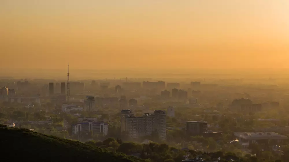 Синоптики предупредили жителей Алматы и еще 8 городов