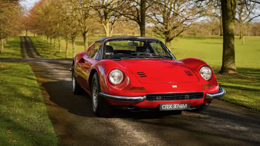 Ferrari Dino, принадлежавший Питеру Гранту из Led Zeppelin, выставили на продажу