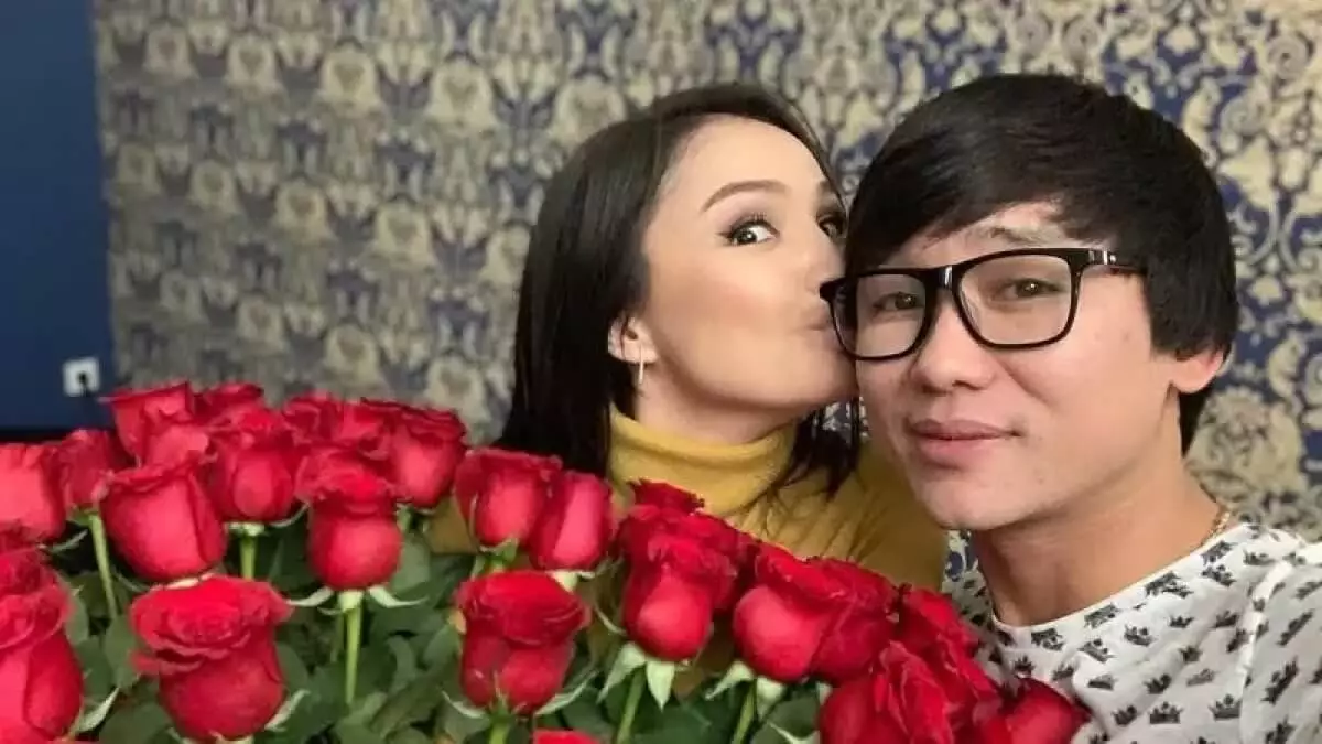 Казахстанцы недоумевают от поздравления жены Кайрата Нуртаса с днем рождения