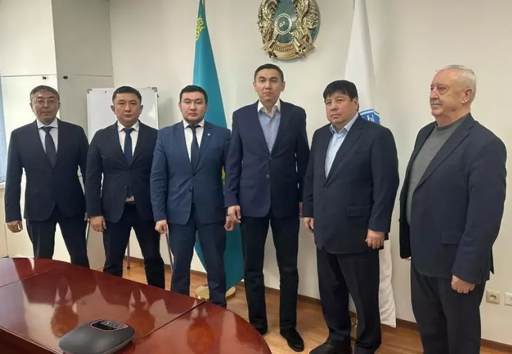 Казахстан готов увеличить перевалку зерна в Иран и Азербайджан через порт в Актау
