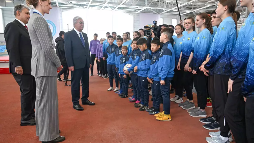 Токаев посетил центр имени олимпийской чемпионки