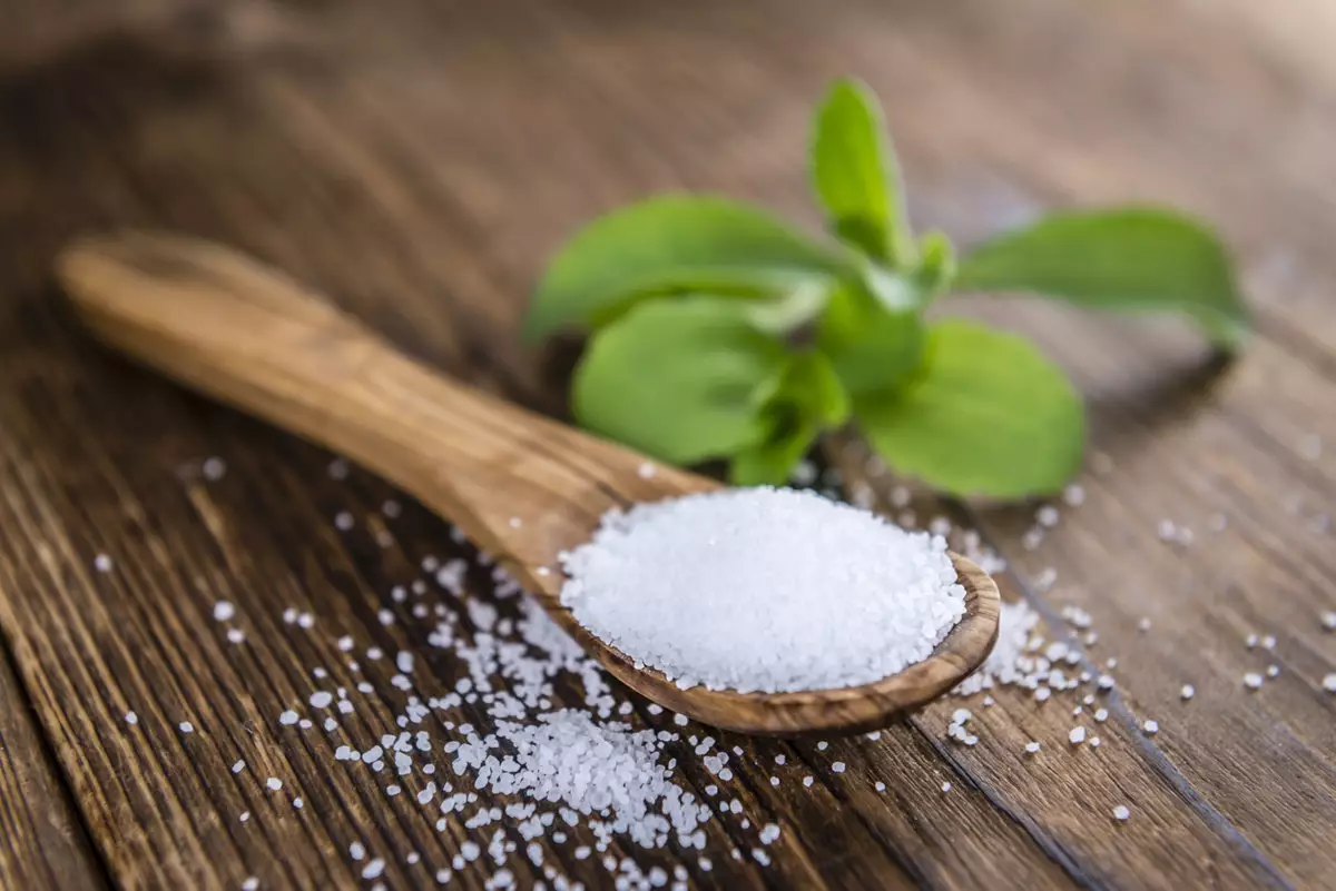 В России запретили использовать популярный сахарозаменитель и еще 18 добавок
