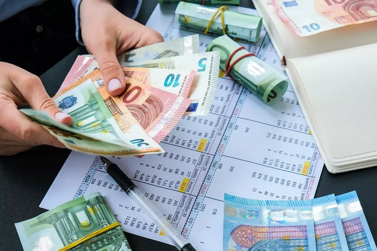 Курс доллара и евро в обменниках Алматы 28 февраля 2024 