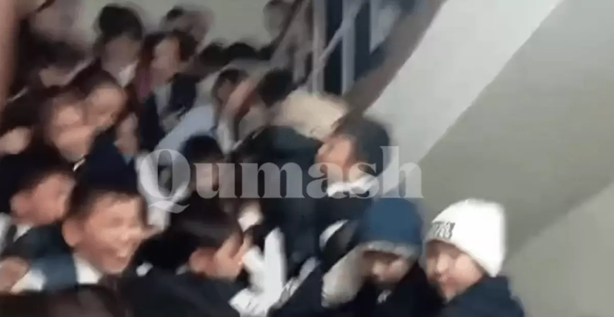 Видео жуткой давки в школе прокомментировали в акимате Алматы