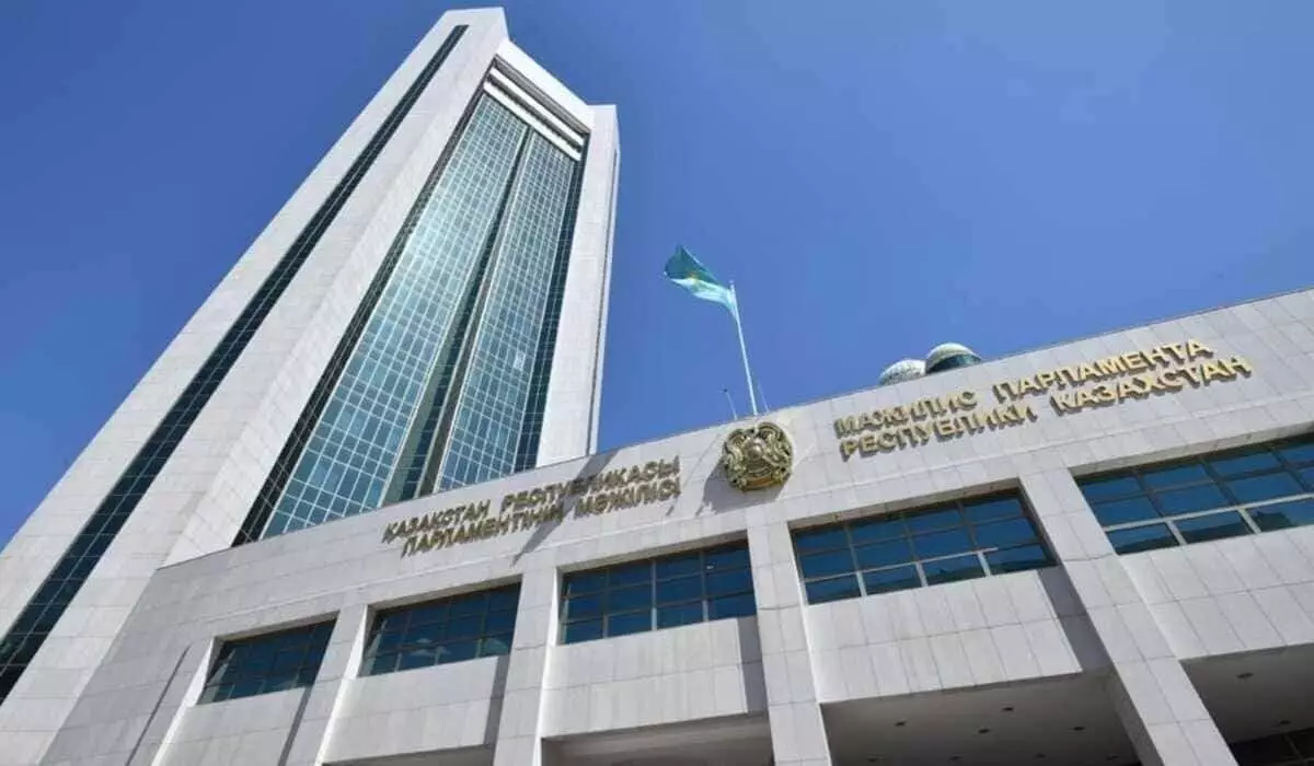 Мажилис ратифицировал договор о союзнических отношениях между Казахстаном и Узбекистаном