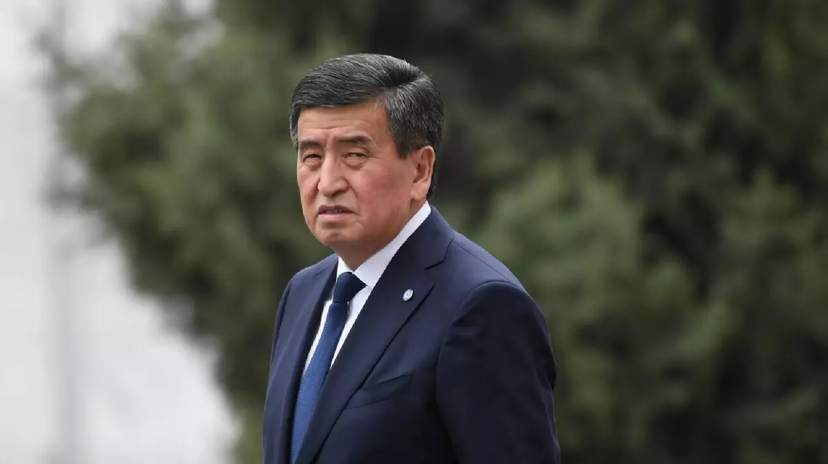 Лишить Сооронбая Жээнбекова статуса экс-президента предлагают в Кыргызстане