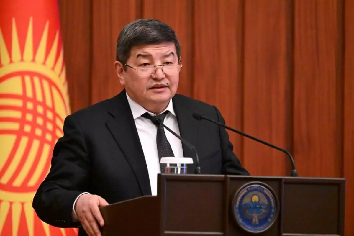 В Кыргызстане хотят запретить разведенным женщинам высказываться в социальных сетях