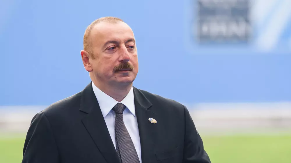 "Это инсинуации Макрона". Президент Азербайджана ответил на заявление главного дипломата Европы