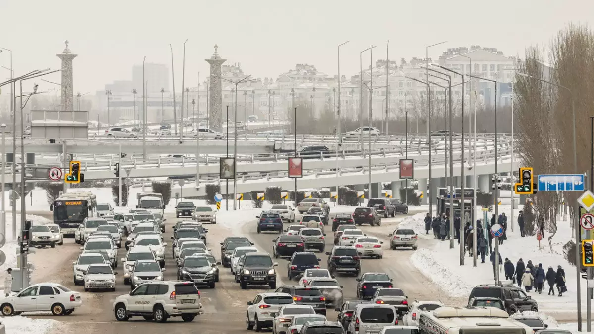 Жителей Астаны, Алматы и ещё 10 городов предупредили об ухудшении качества воздуха