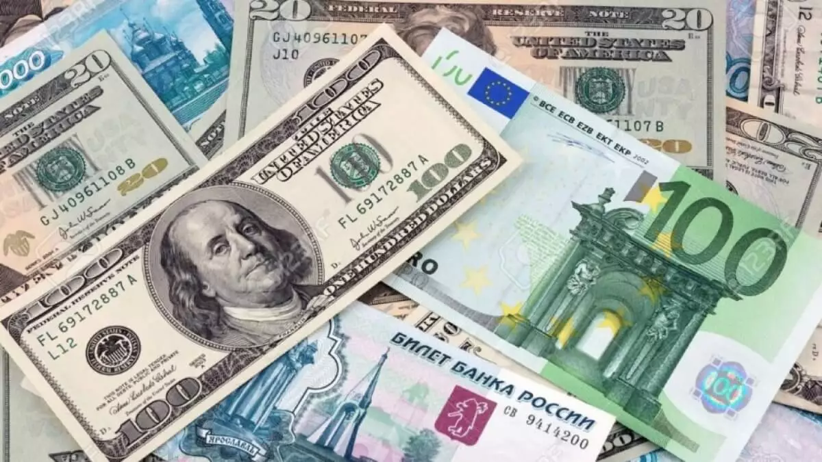 Курс валют на 1 марта 2024 года: доллар, рубль и евро