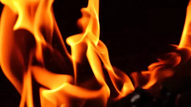 Столичные огнеборцы ликвидировали пожар в  компьютерном клубе