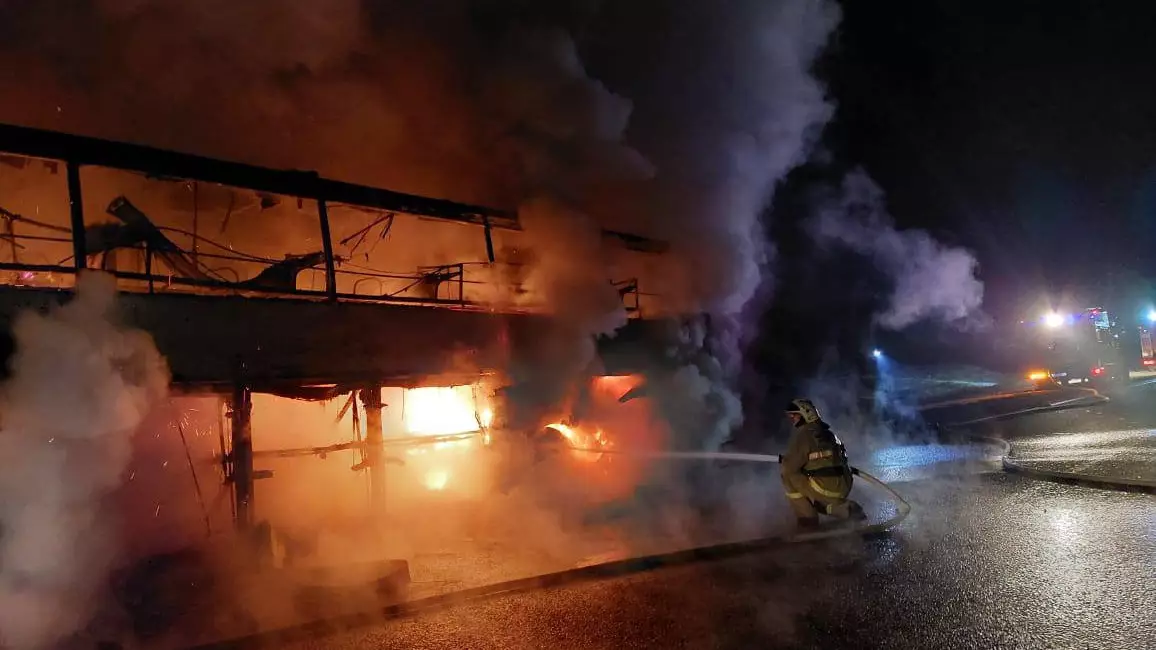 Пассажирский автобус дотла сгорел в Жамбылской области