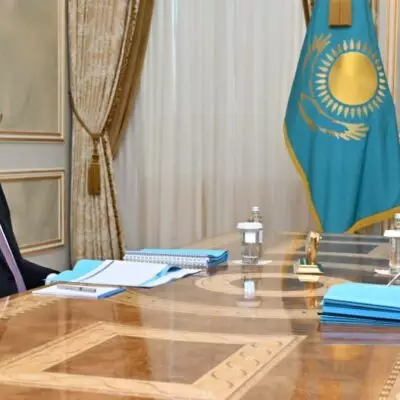 Премьер-министр отчитался Токаеву о планах по увеличению экономики страны