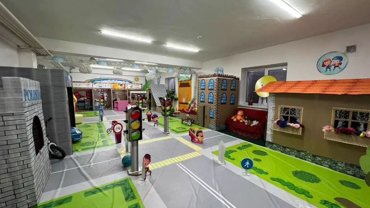 Опыт Сингапура: в детском саду Алматы построили искусственный город для дошколят