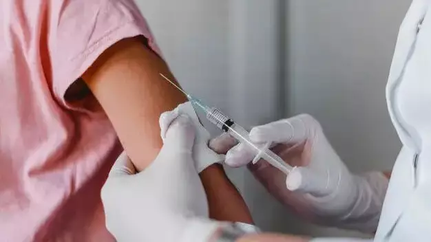 Дәрігер папиллома вирусына қарсы вакцина туралы пікірімен бөлісті