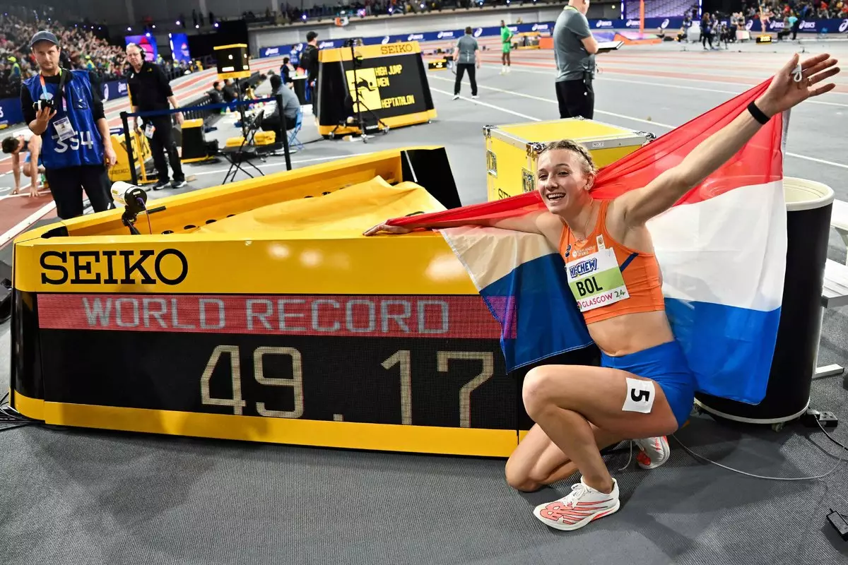Фемке Бол обновила собственный мировой рекорд в беге на 400 метров в помещении