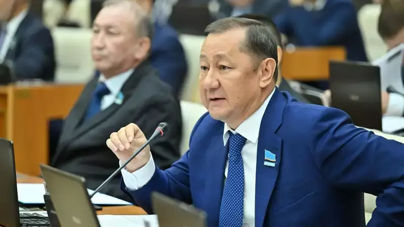 Как правильно занимать и отдавать в долг: в Казахстане поменяют нормы кредитования банками и МФО