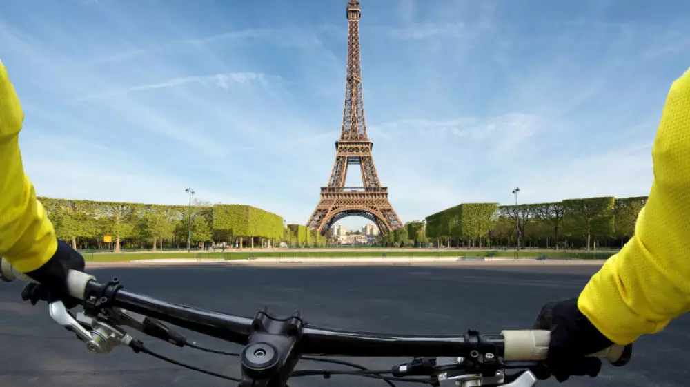 Франция астанасында велосипед такси қызметі іске қосылды