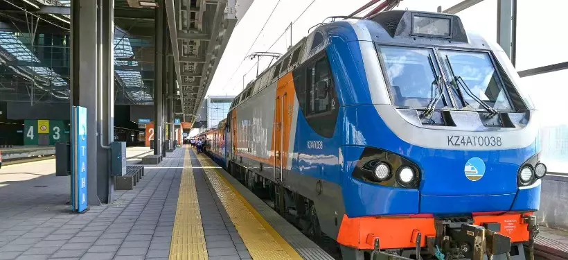 В праздничные мартовские дни запустят дополнительные поезда в Казахстане