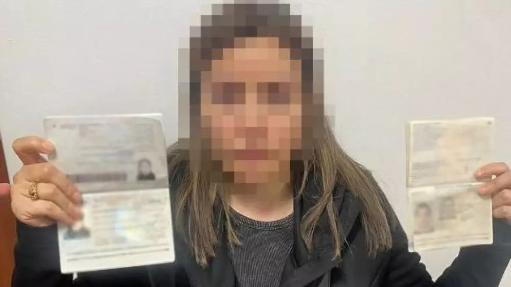 КНБ: иностранцев с поддельными французскими паспортами задержали в аэропорту Алматы