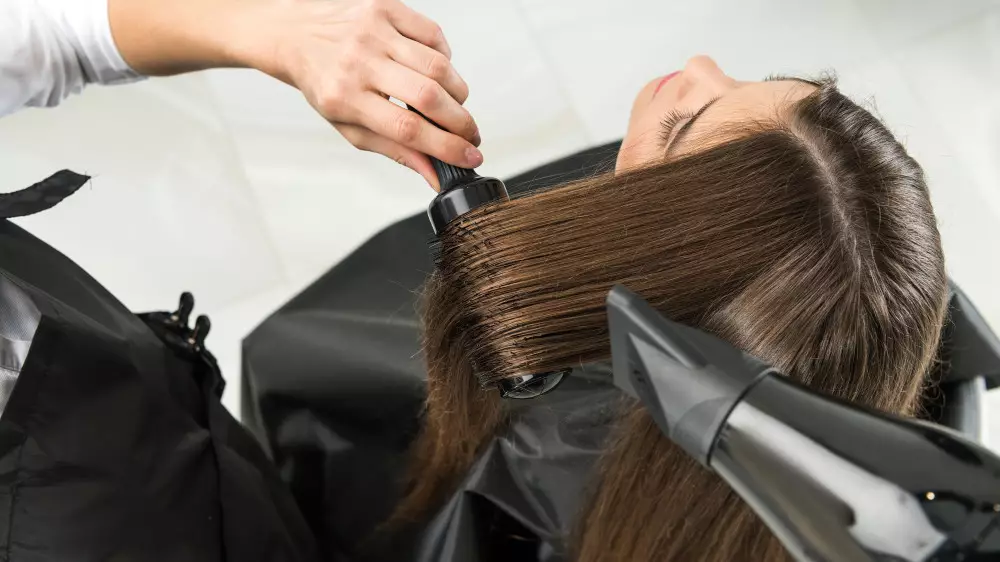 Услуги парикмахерских и бьюти-салонов взлетели в цене