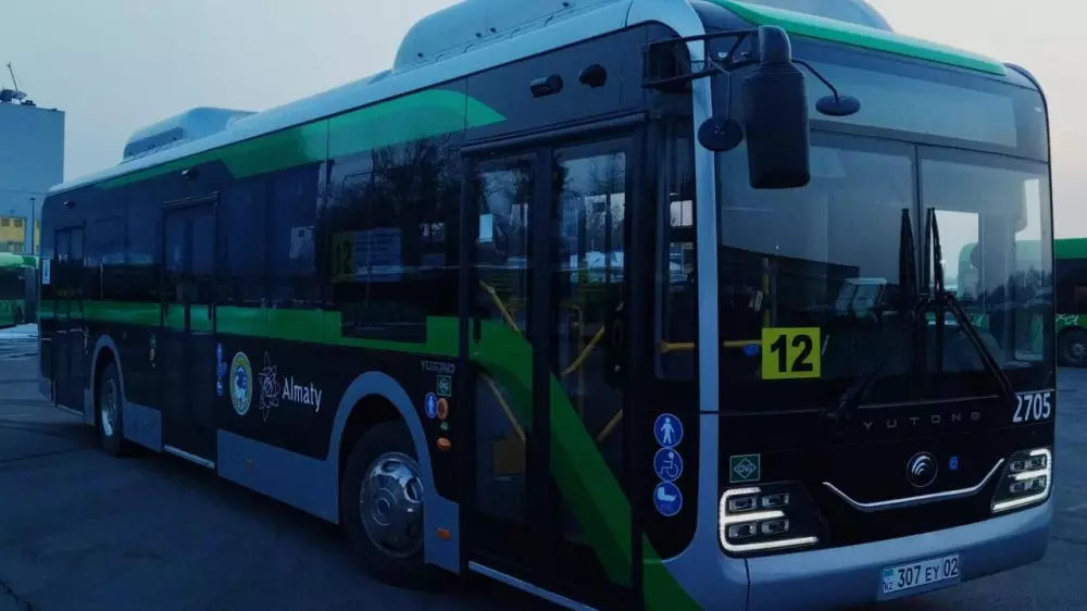 Новые автобусы запустили до Медеу в Алматы